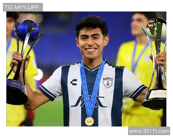 激烈对决！世界杯小组赛末轮精彩回顾与全场最佳球员分析