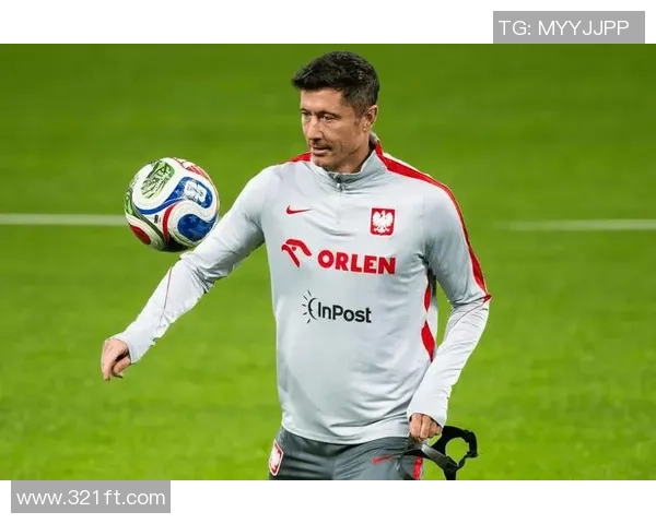 罗伯特·莱万多夫斯基：从波兰锋线杀手到世界足球巨星的成长之路